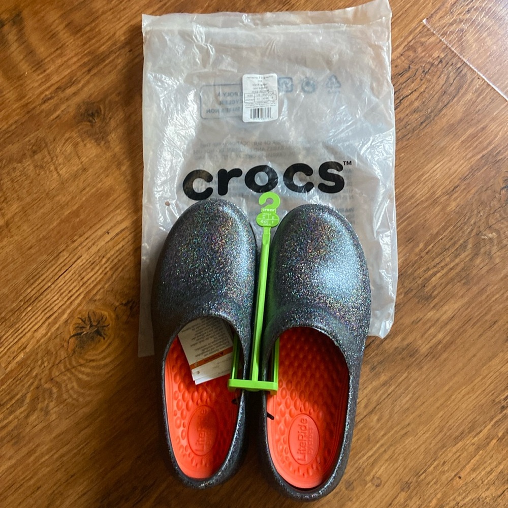 Black sparkly rainbow women’s croc size 11